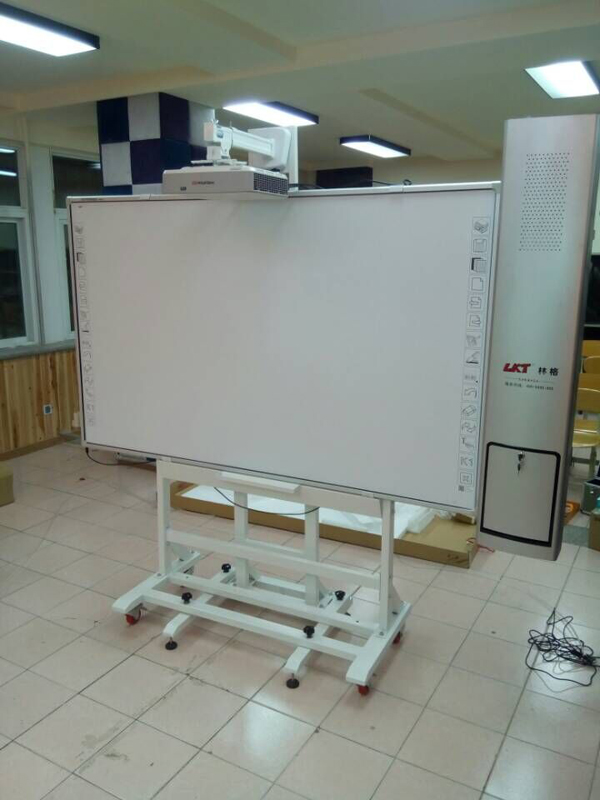 壁掛一體機白板支架.jpg